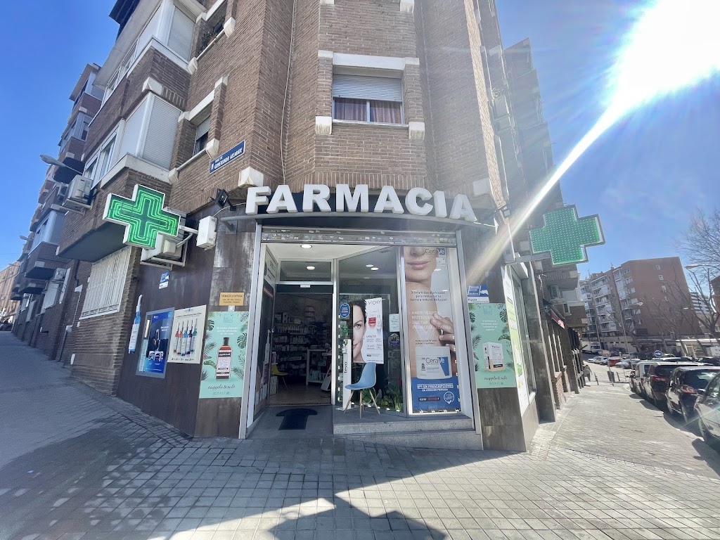 Farmacia La Entrada 12 Horas Usera — Del propietario