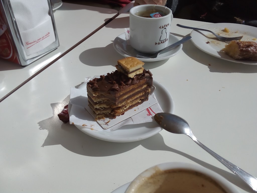Jorge Fuentes Pasteleria — Pastel