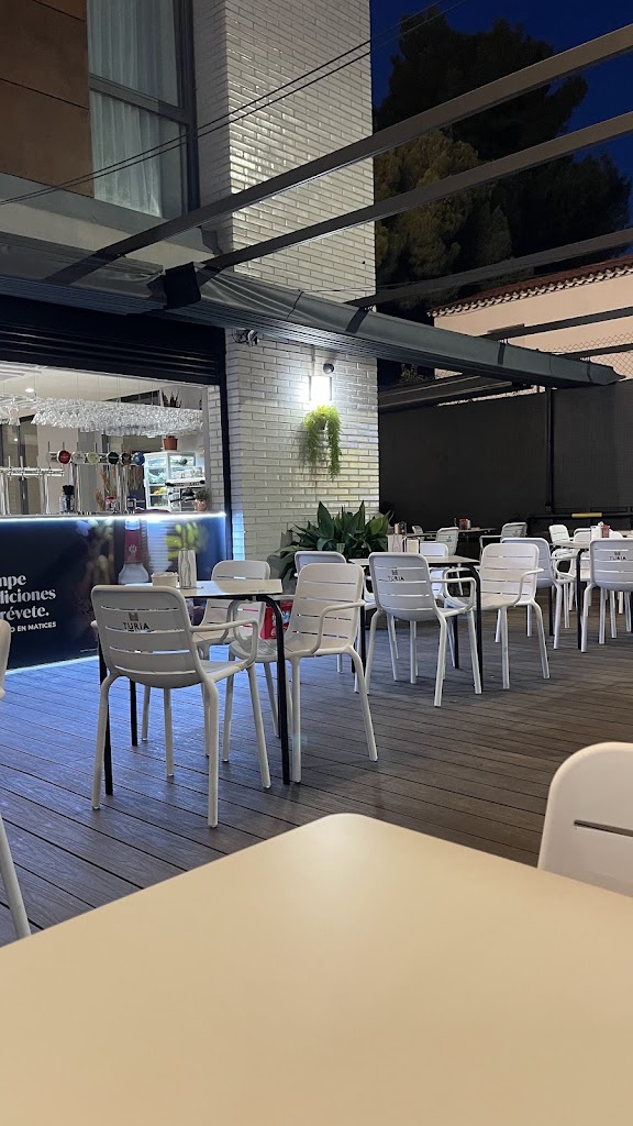 MY Bar Restaurante Martorell — Ambiente