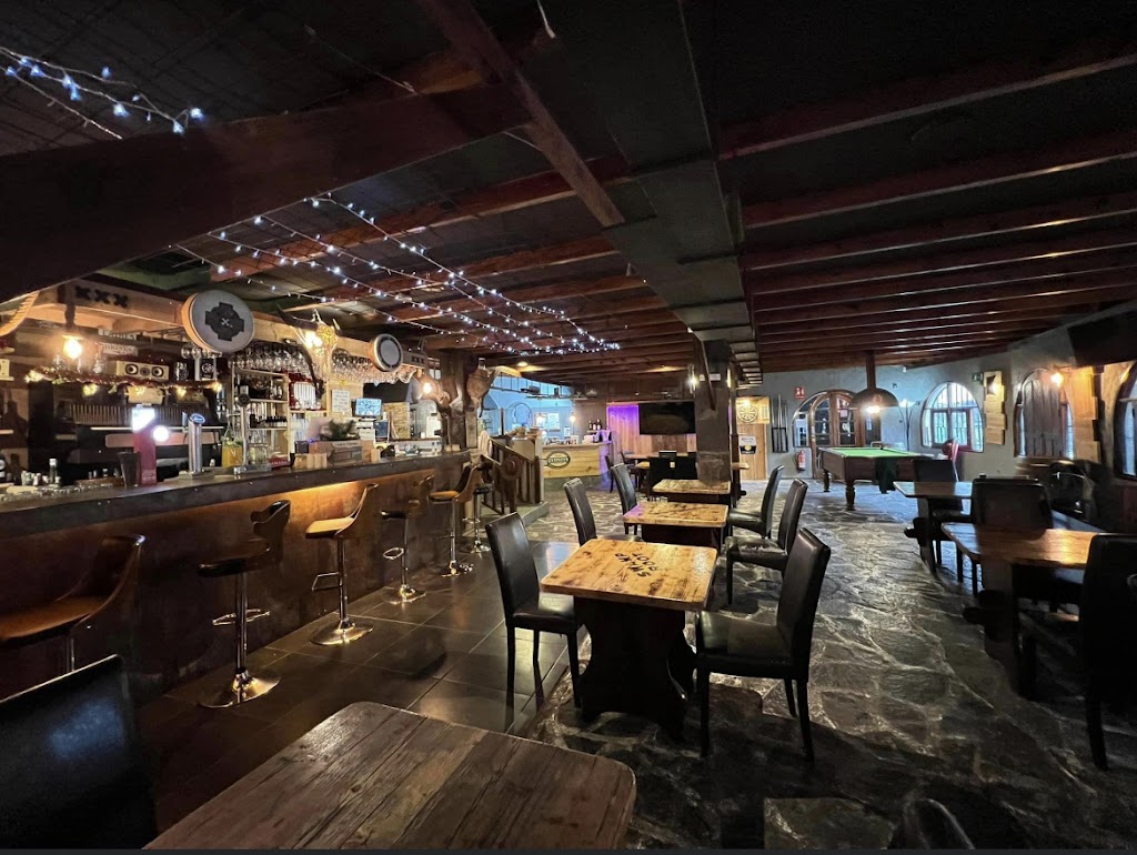 The Treehouse Bar & Grill