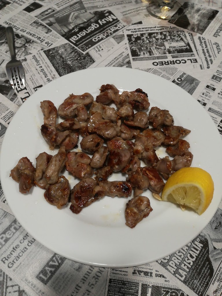 BAR AVION. — Comida y bebida