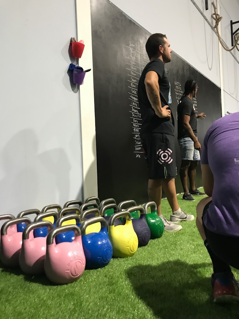 Pacific whale CROSSFIT — Gimnasio