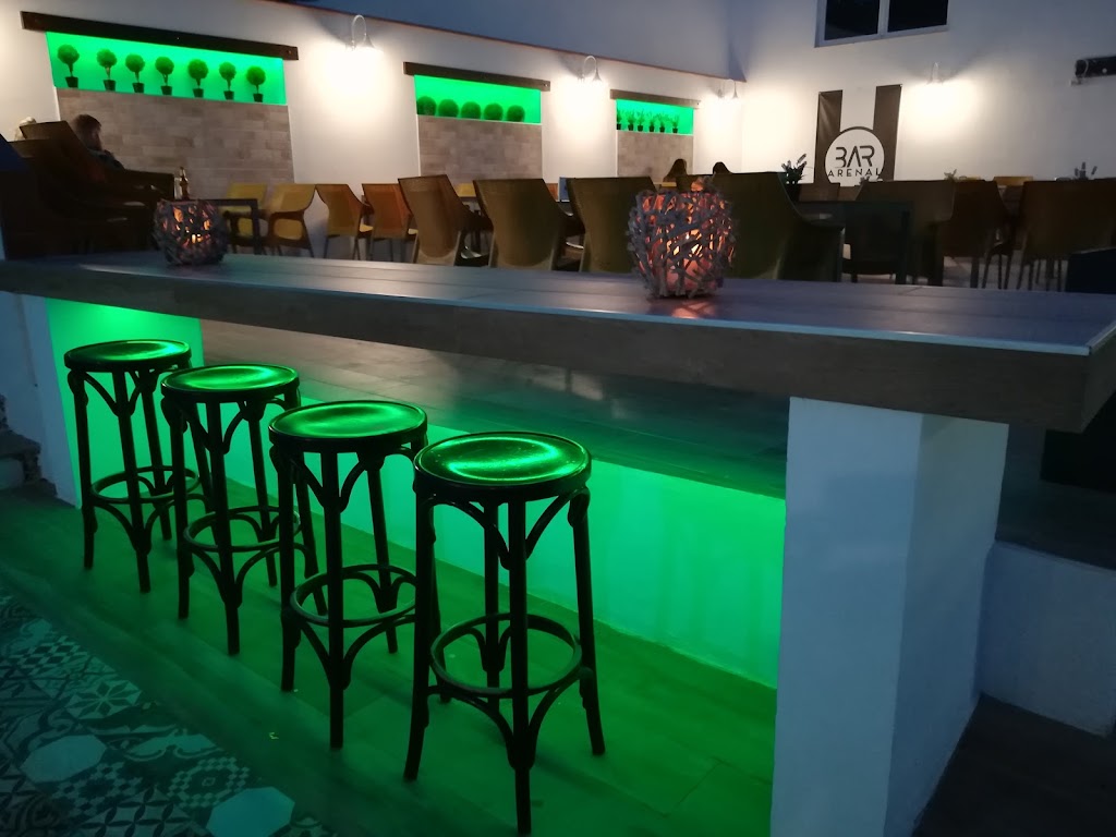 Bar Arenal la zubia — Ambiente