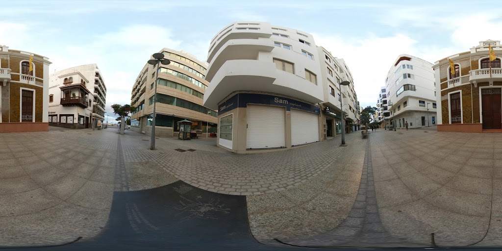 La Casa Amarilla — Street View y 360deg