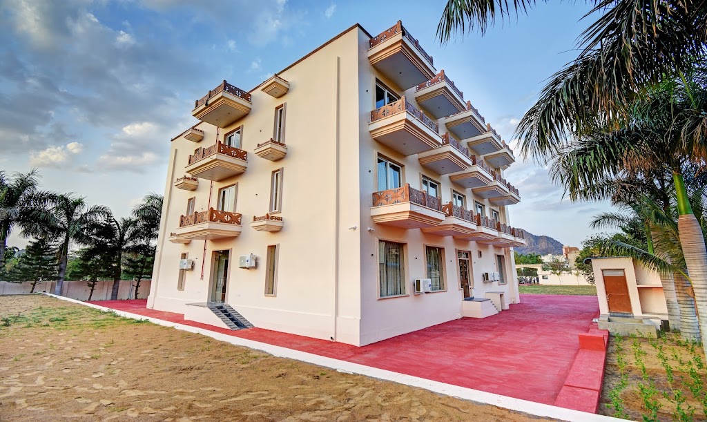 Treebo Premium Royal Amar With Mountain View