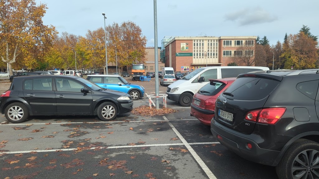 Parking de la Escuela de Idiomas