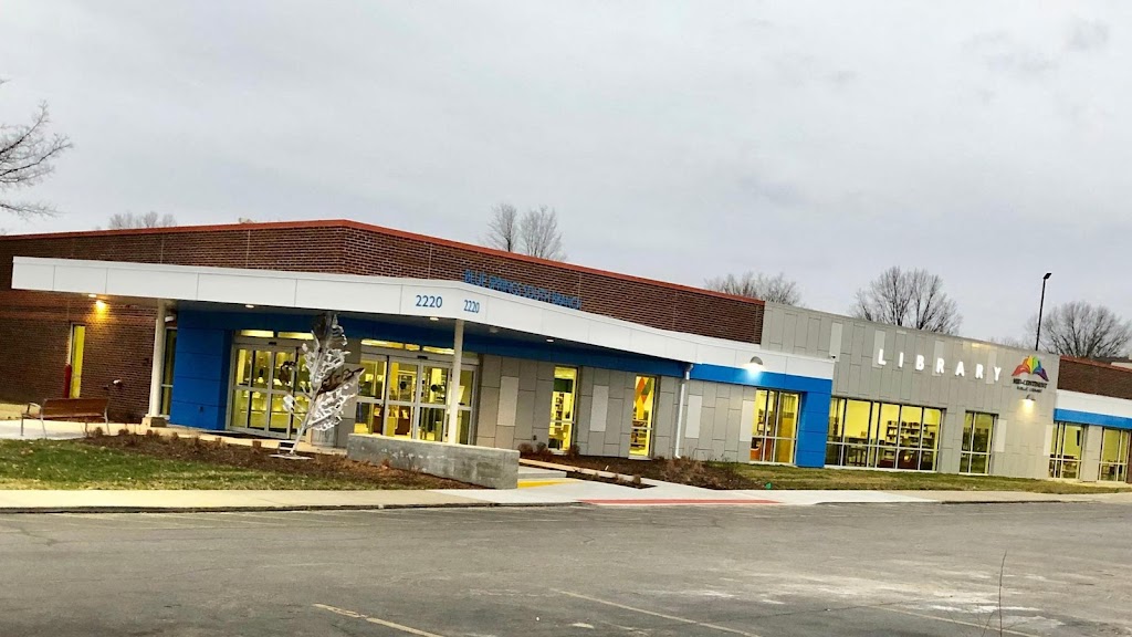 Photo of Mid-Continent Public Library - Blue Springs South Branch