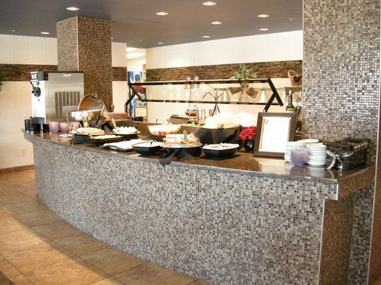 Four Seasons Restaurant & Lounge in Saskatoon