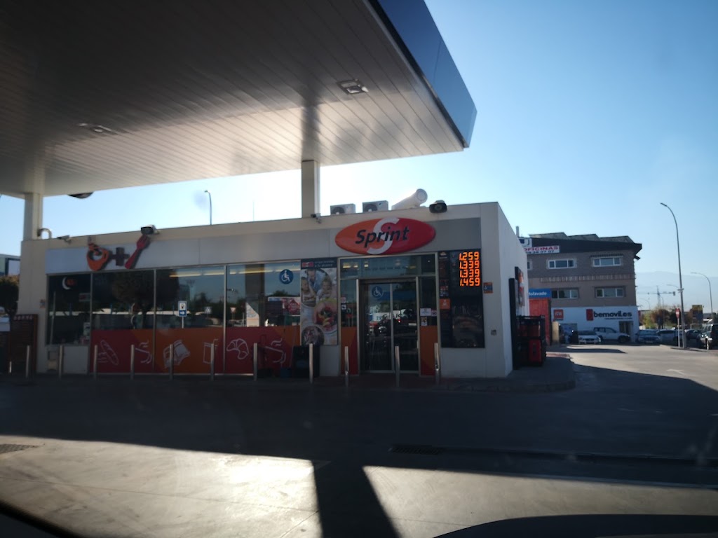 Estacion de Servicio Repsol — Exterior