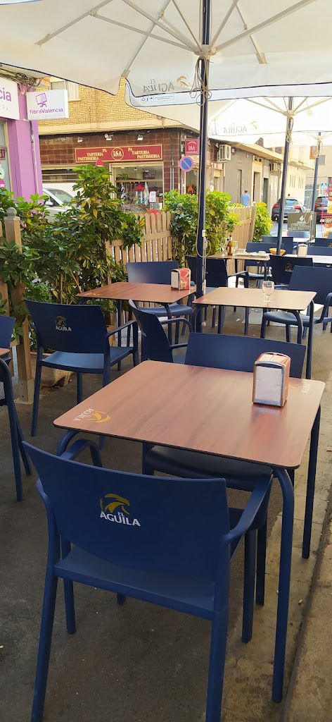 PIZZERIA LA BARRA — Ambiente