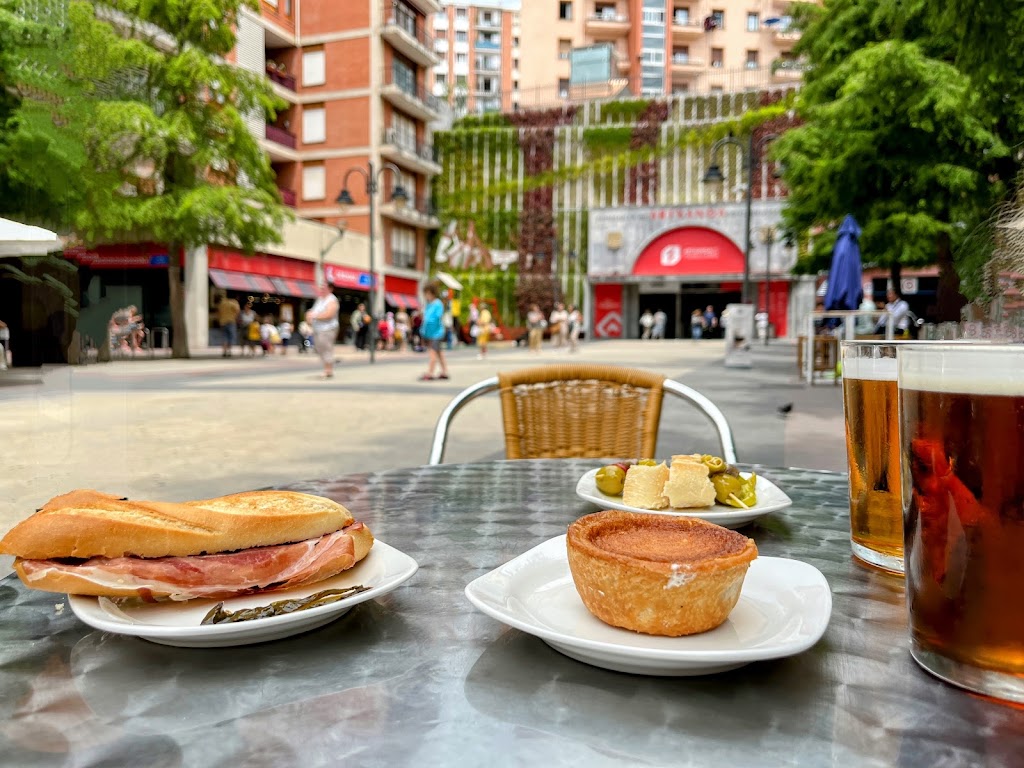 Bar Bigarren — Comida y bebida