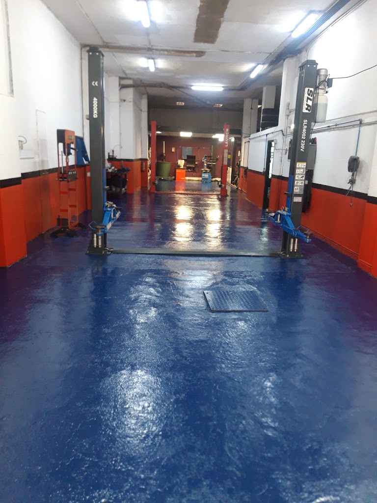 Talleres Montes — Interior