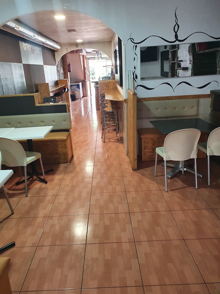Istanbul Doner Kebab & Pizzeria — Ambiente