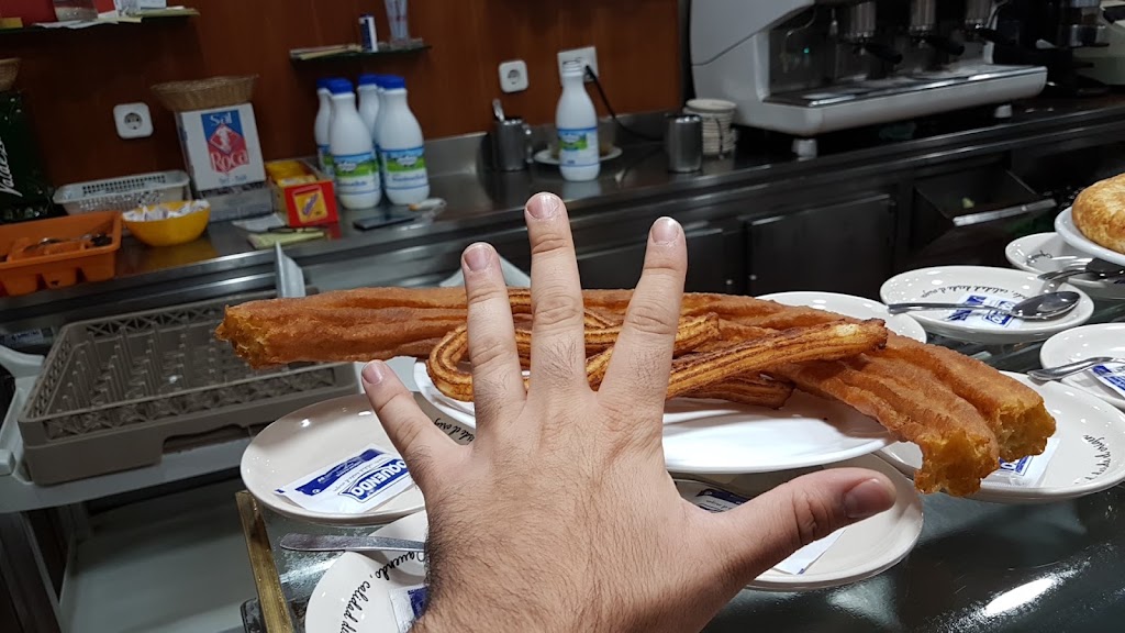 cafeteria El Granero Restaurante — Comida y bebida