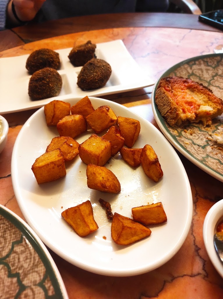 El Bar del Casino de Vic — Comida y bebida