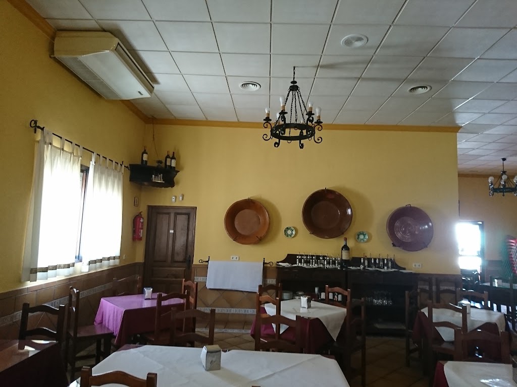 Bar Restaurante El Pilero Casa Luis — Ambiente