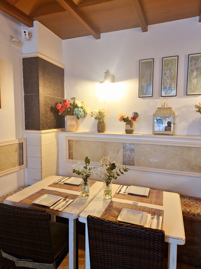 Gastrobar El Retablo — Ambiente