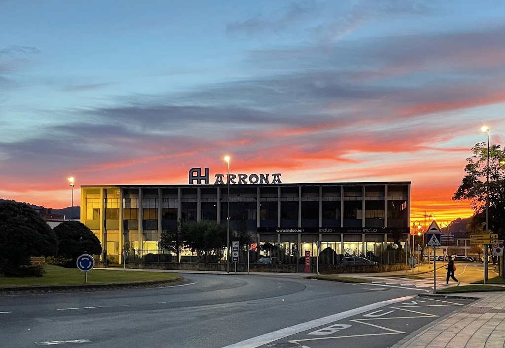 INDUO - Armairu eta Sukaldeak /Armarios y Cocinas