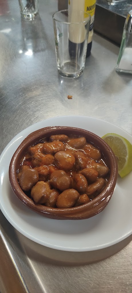 Bar Carrion — Comida y bebida