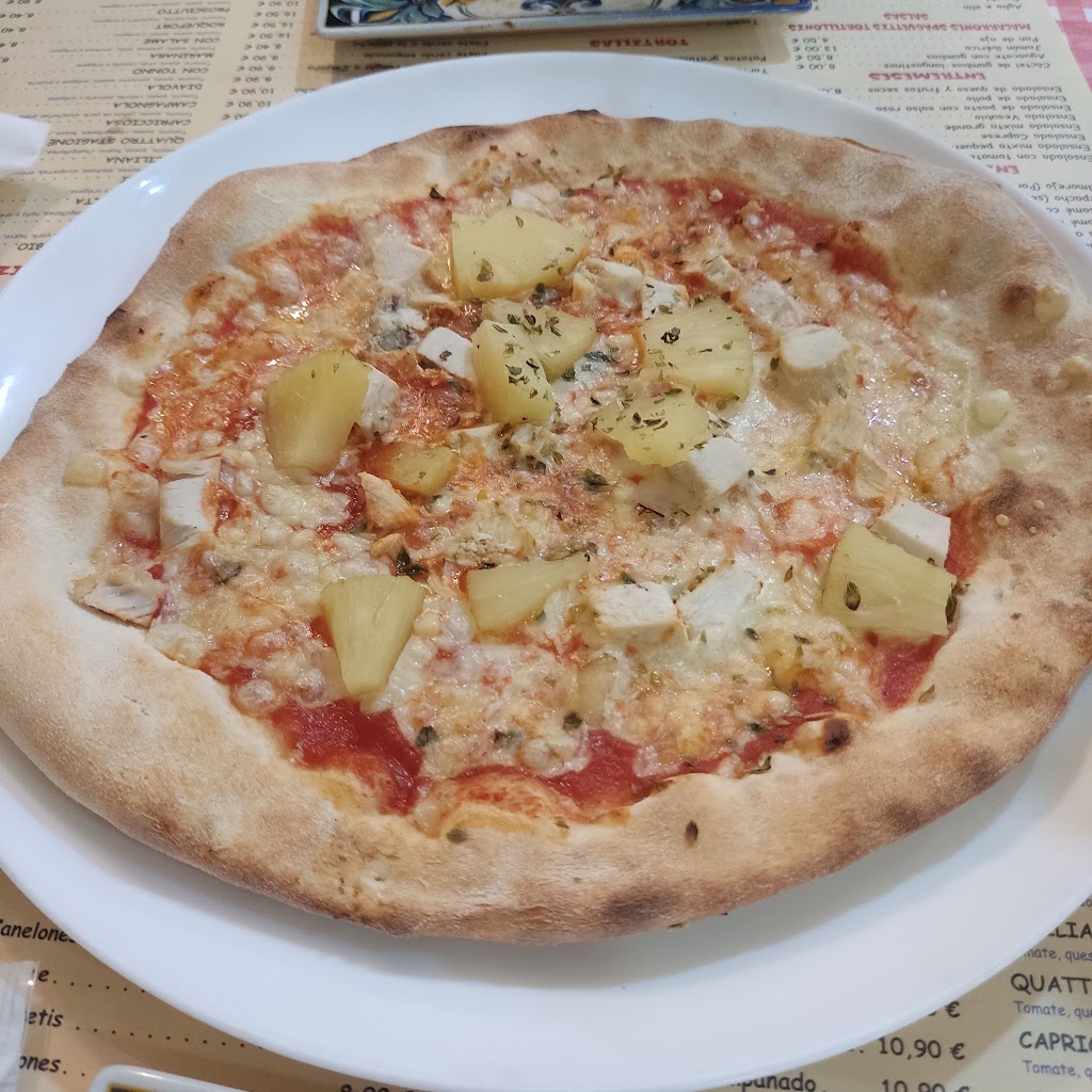 Restaurante Vesubio Pizzeria — Comida y bebida