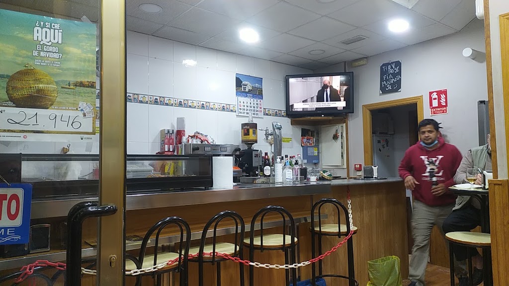 Bar El Local — Ambiente