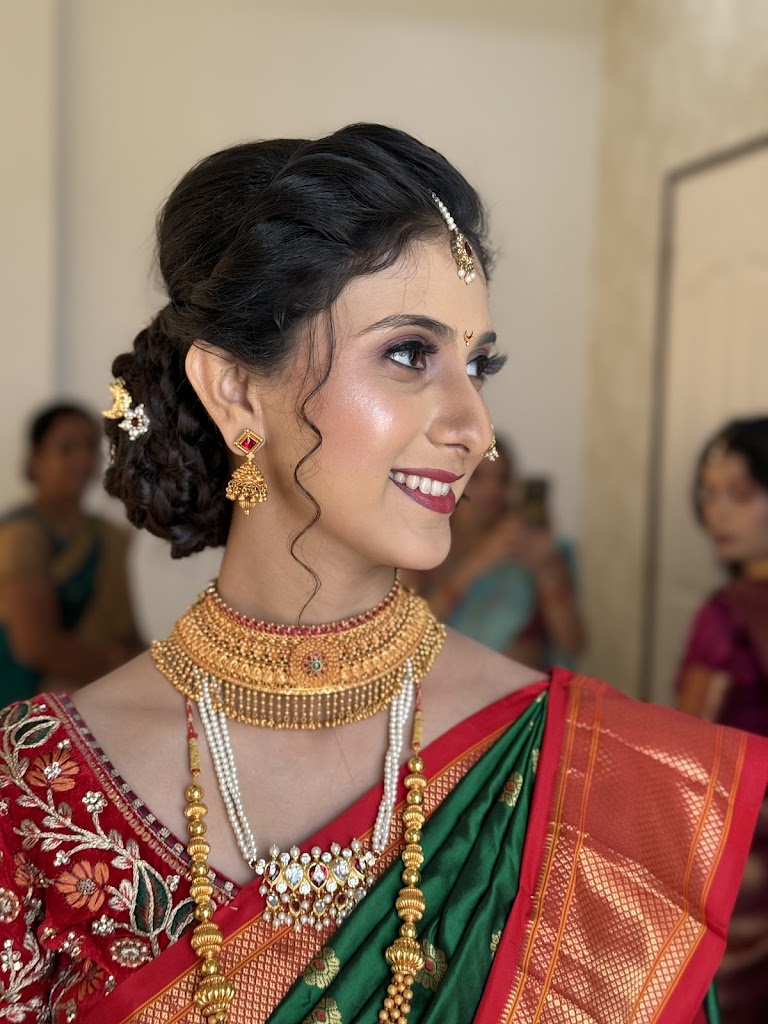 Aesthetic Makeup Studio Floral Art By Pranali