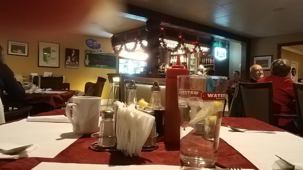 Cedar Valley Golf & Country Club and The Club House Cafe in Brockville
