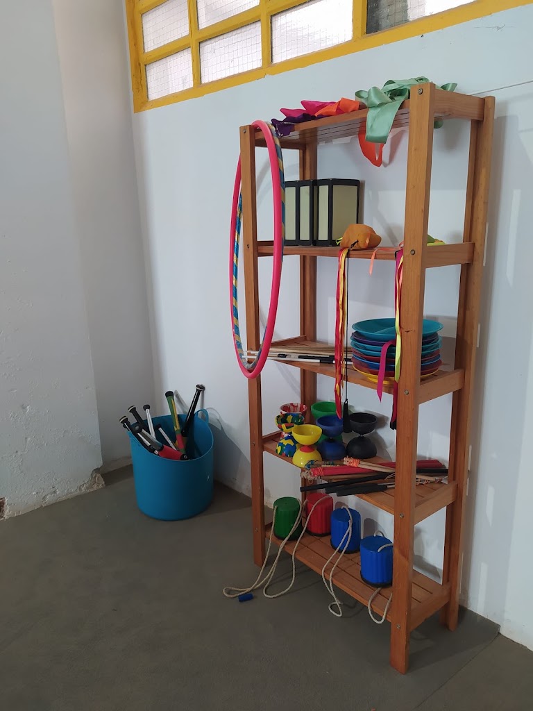 Escuela de Circo de Cerdanyola — Del propietario