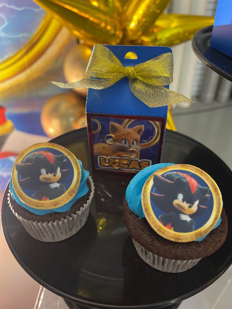 THE MOON EAT AND FUN — Comida y bebida
