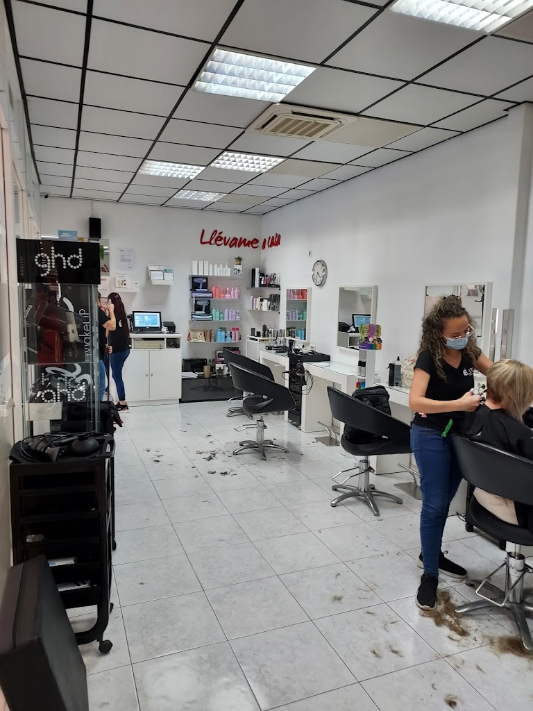 Elite peluqueros openmall — Peinado