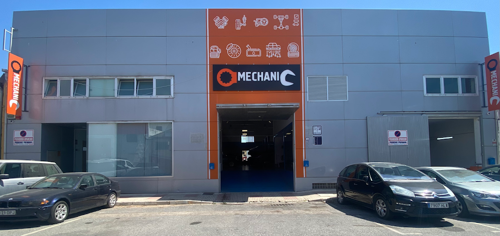 Taller Mechanic — Exterior