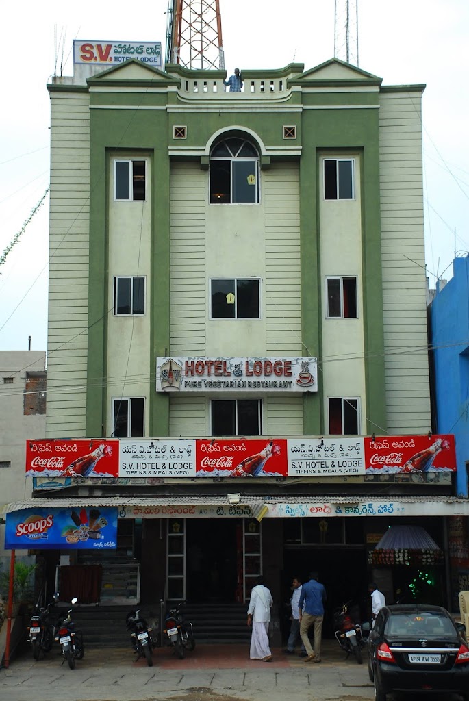 S V Hotel And Lodge