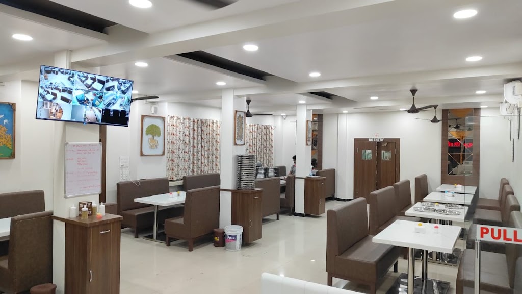 Deore Mama Hotel Shivganga Thali