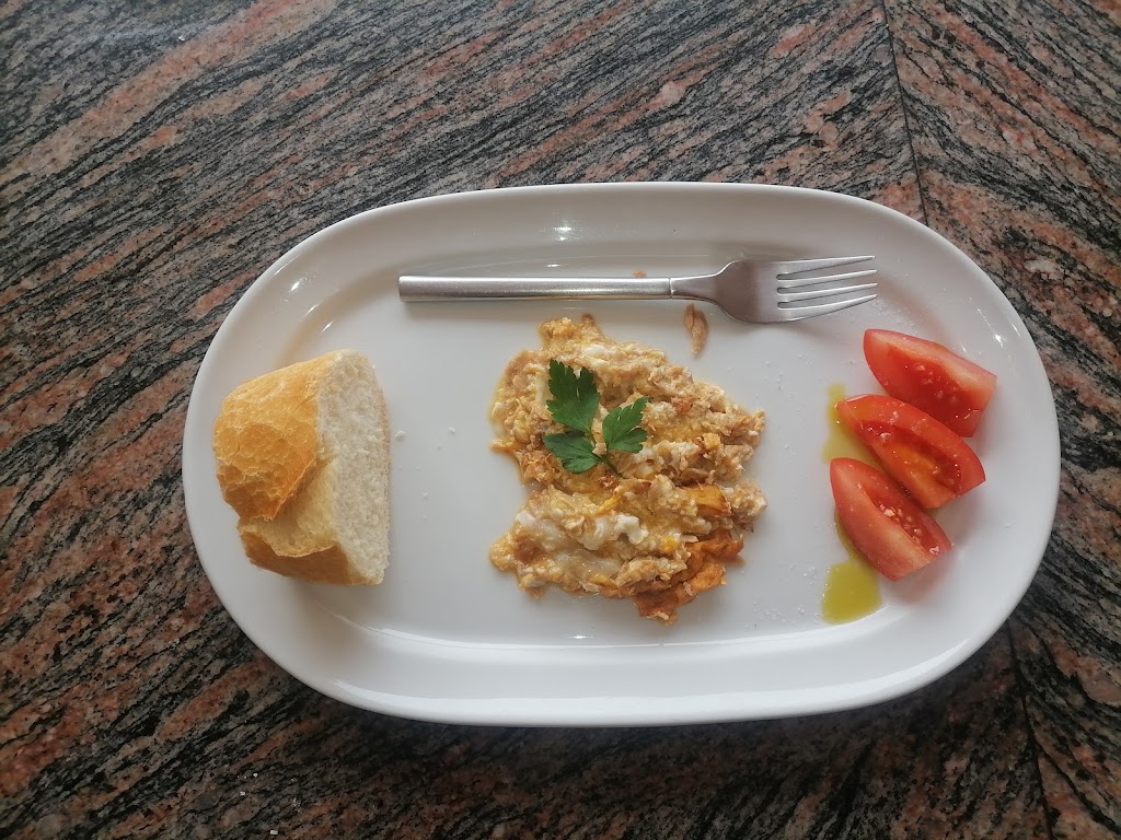 Asador Jareno bar — Comida y bebida