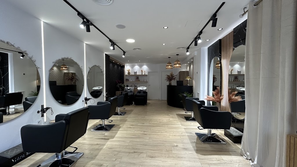 Mara Saez Hair Salon