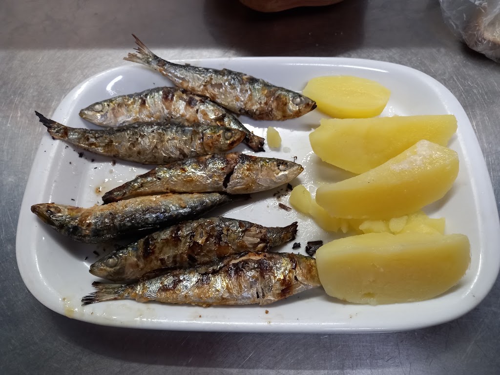 Restaurante Mares Vivas — Comida y bebida