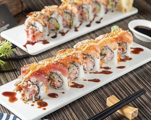 Bar Los Manos(sushi) — Comida y bebida