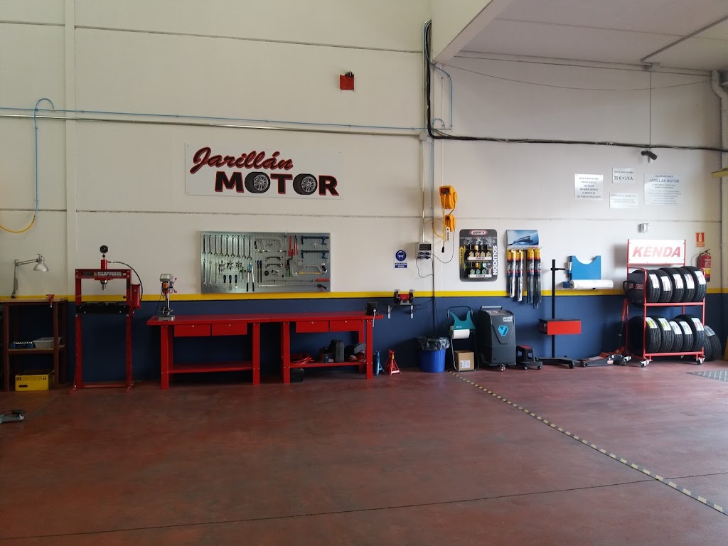Jarillan Motor — Interior