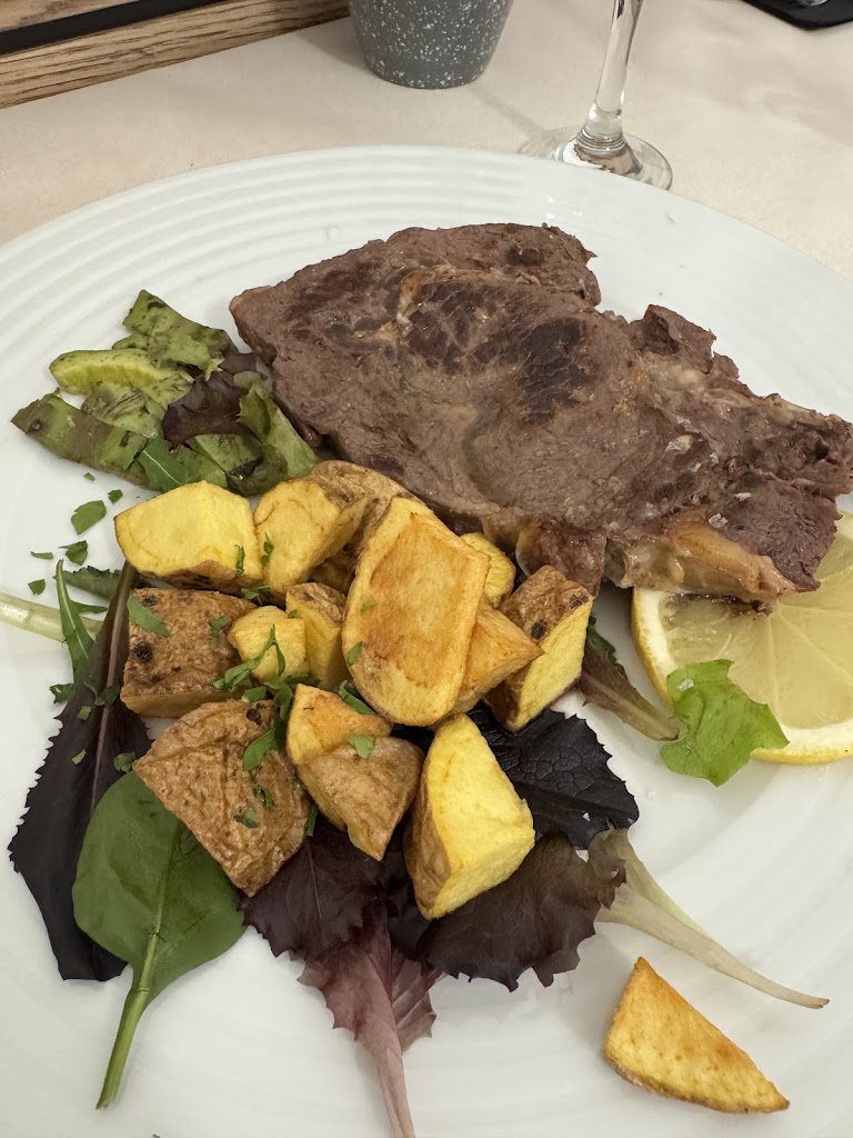 Bar cafeteria La Terrassa — Comida y bebida