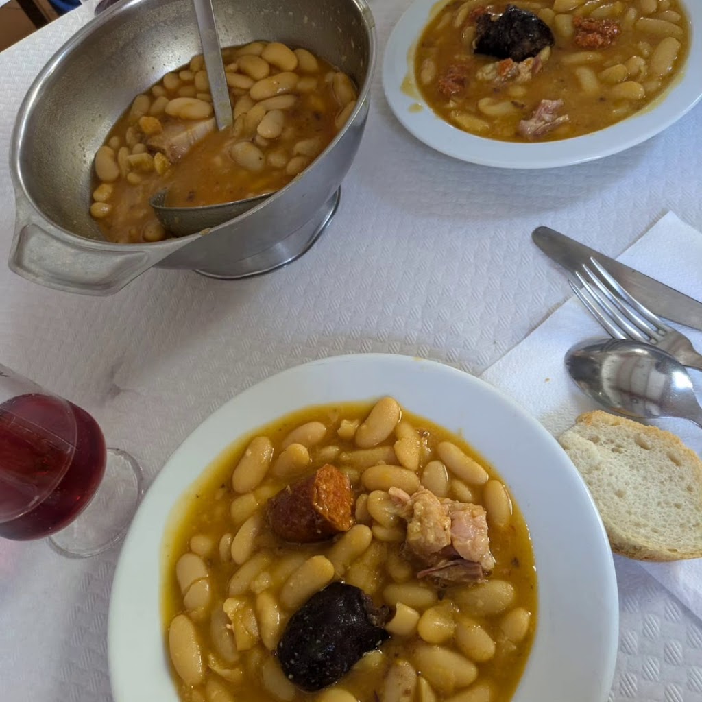 Restaurante Los Castanales — Comida y bebida