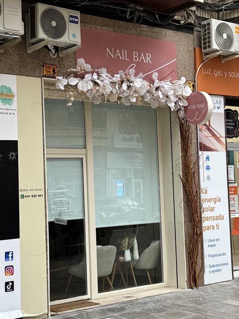 Nail Bar