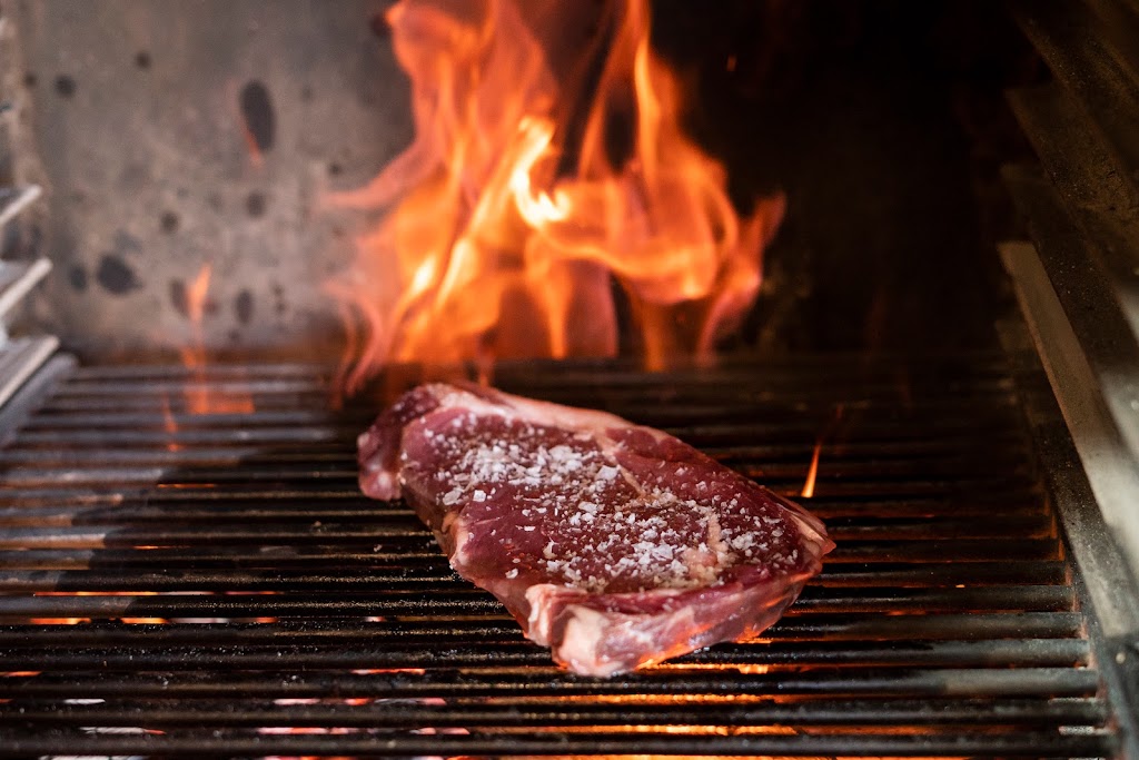 Marchalo Parrilla — Comida y bebida