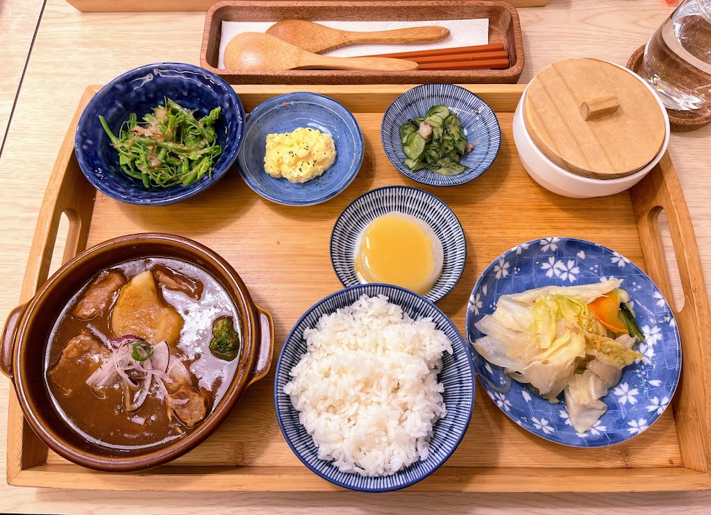 芝生食堂 忠孝新生店 的照片