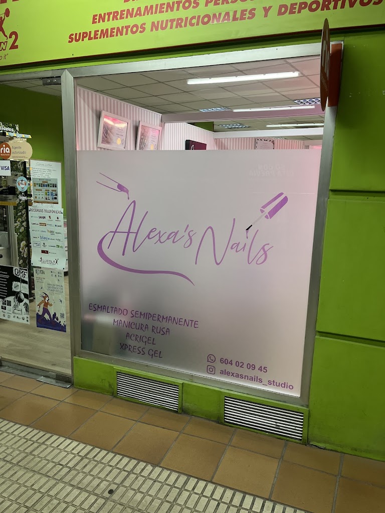 Alexa's Nails: Tu Salon de Unas y Pestanas en Santiago de Compostela