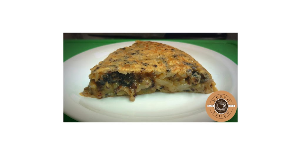 Bar Nuevo Siglo — Comida y bebida