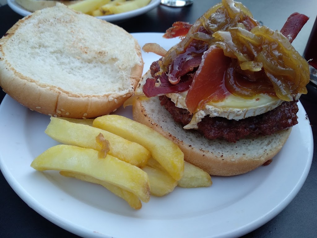 Cerveceria Atenas Caffe — Ojo de bife