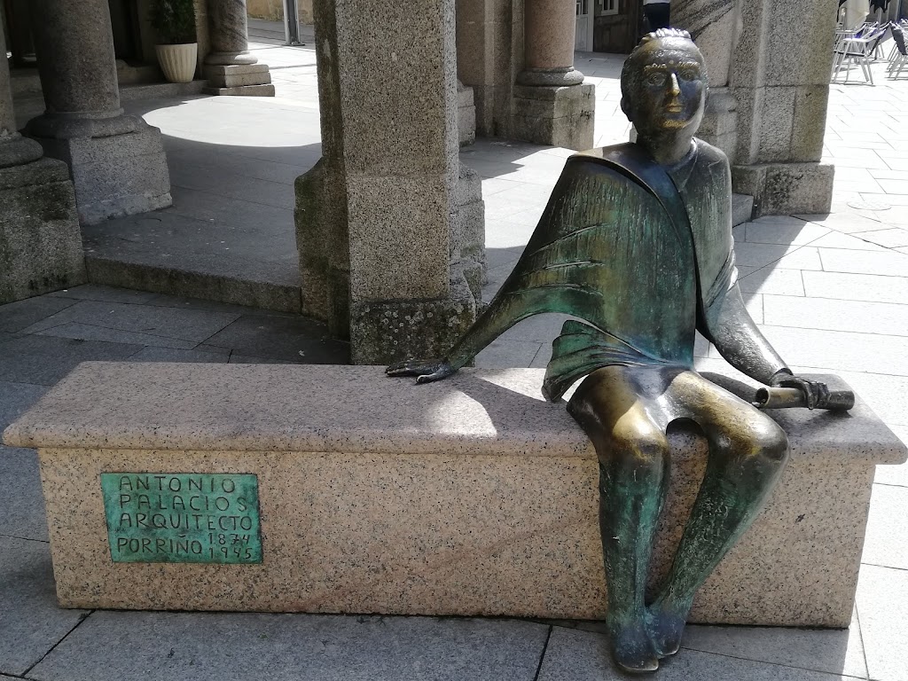 Busto Antonio Palacios