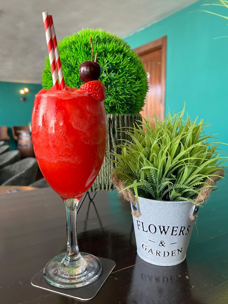 Harp Bar — Comida y bebida