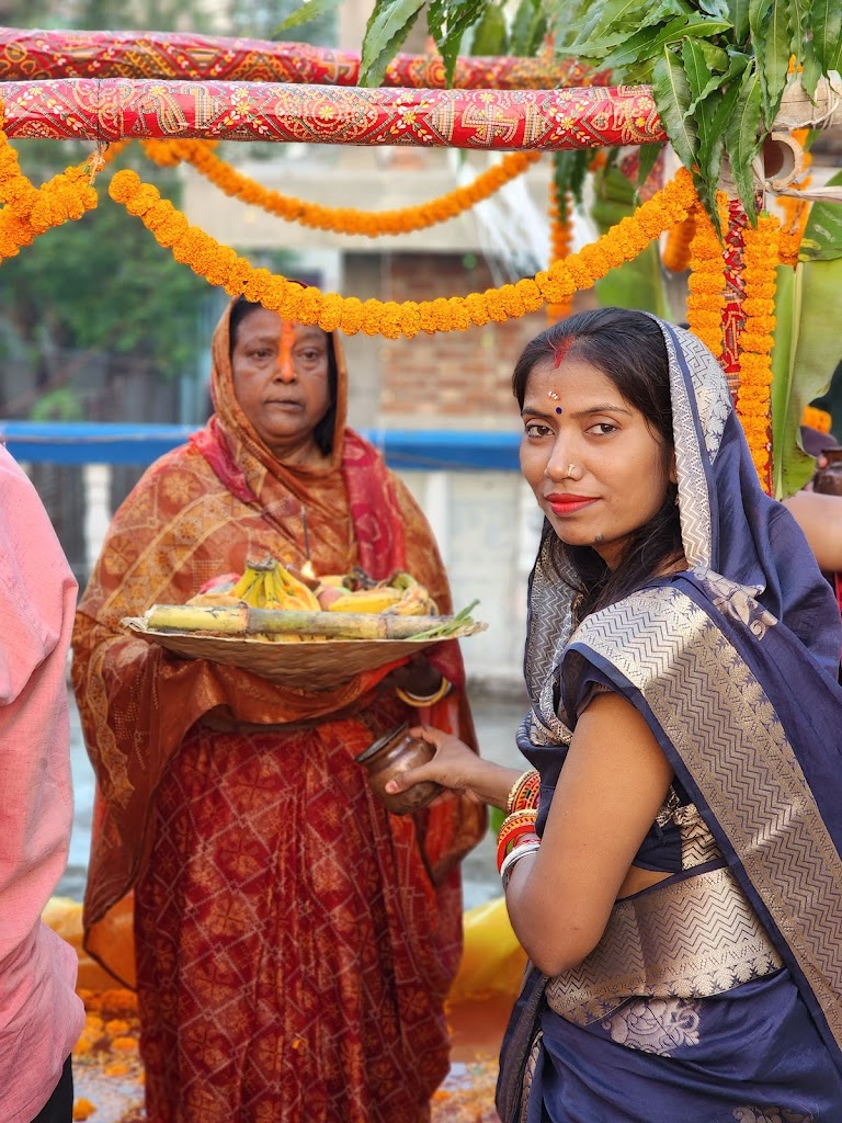 Nikhar Beauty Parlour And Saree Store