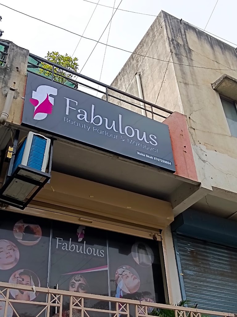 Fabulous Beauty Parlour And Makeover